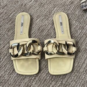 Zara Cream Chain Detail Slide Sandals